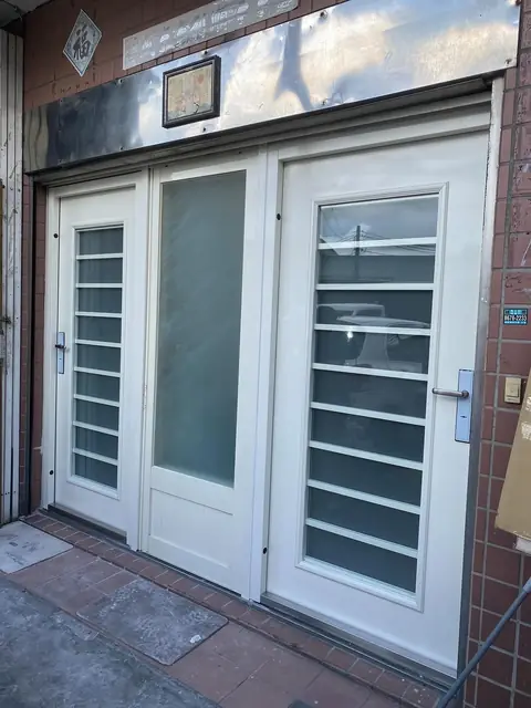 新北市樹林區單玄關門安裝施工實績照片 1