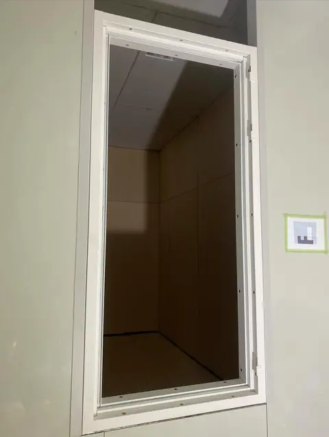 新竹市北區實驗室門安裝施工實績照片 1