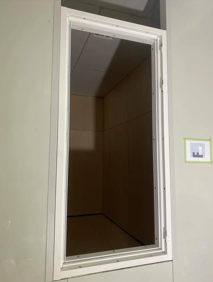 新竹市北區實驗室門安裝施工實績照片 1