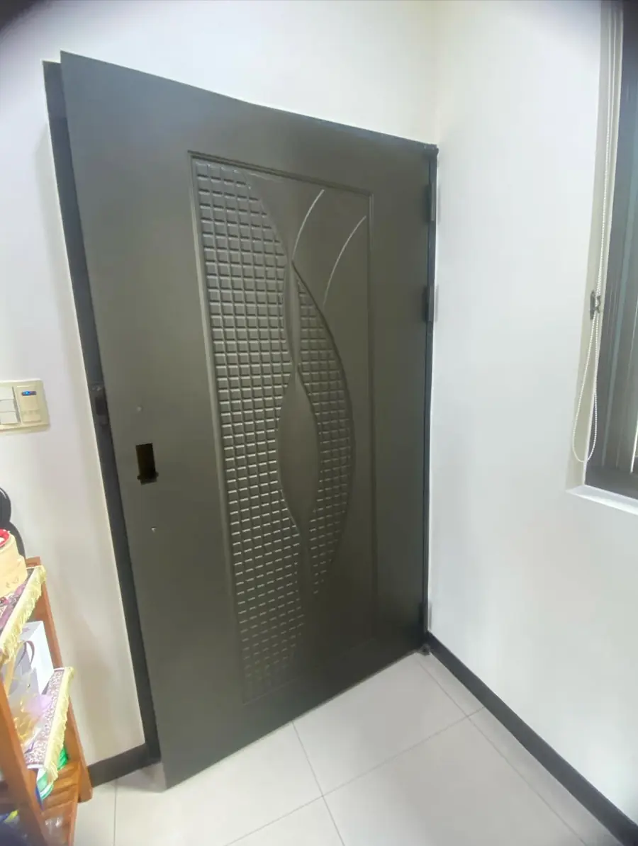新北市樹林區單玄關門安裝施工實績照片 2