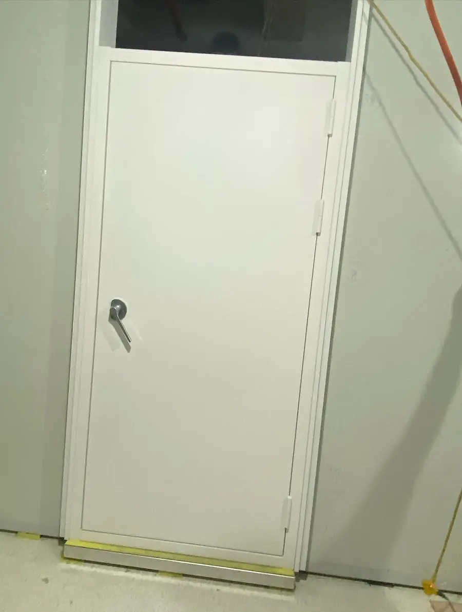 新竹縣竹北市雙玄關門安裝施工實績照片 2