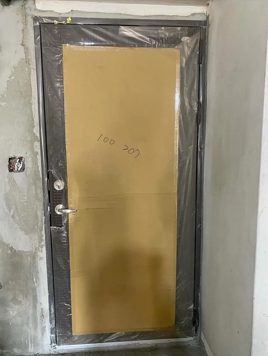 台北市松山區內玄關門安裝施工實績照片 1