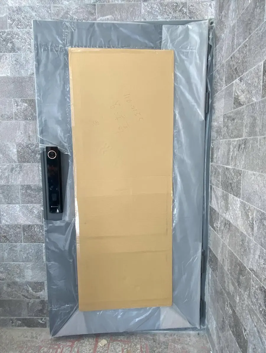 新北市鶯歌區單玄關門安裝施工實績照片 1