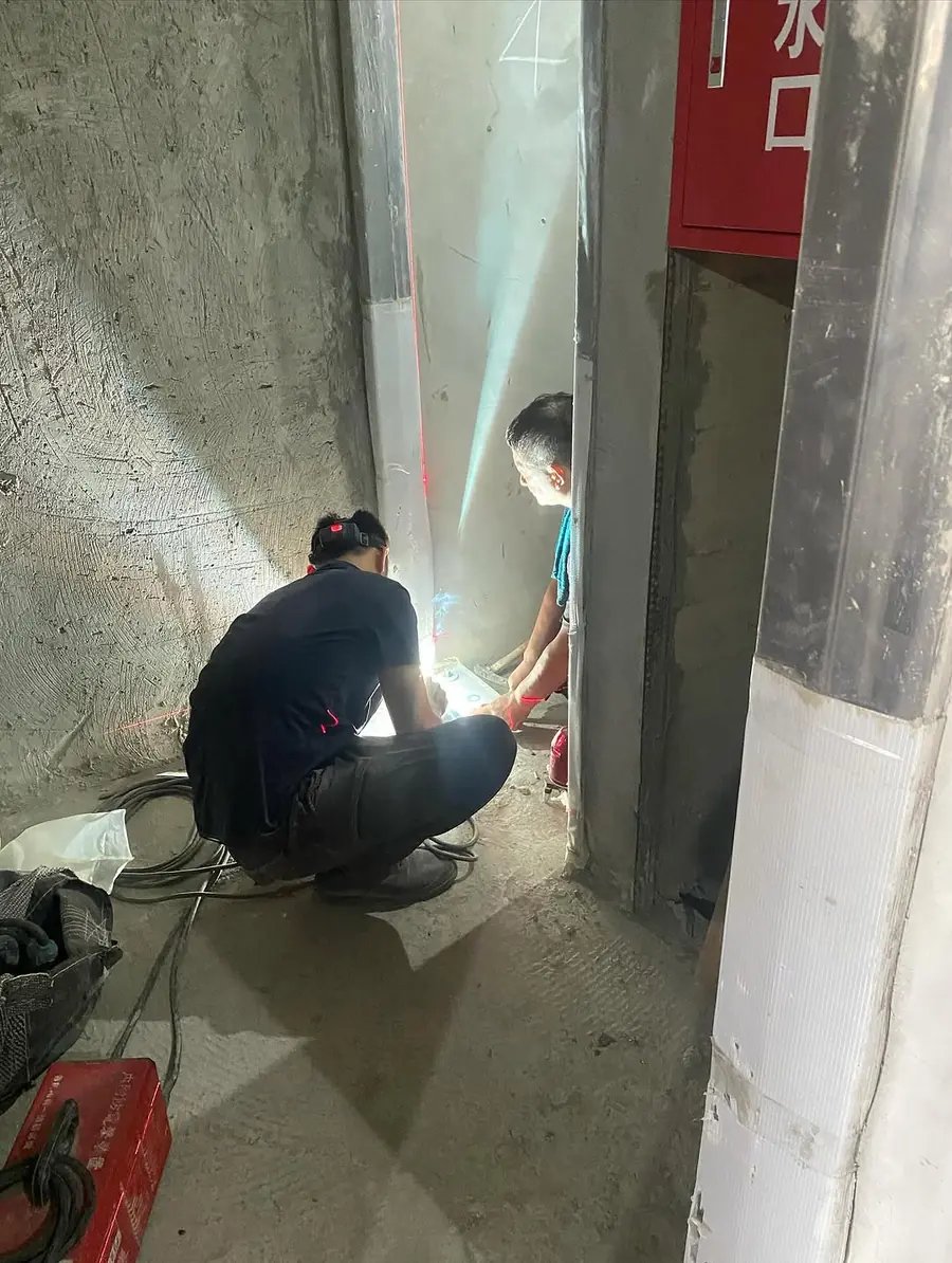 新北市鶯歌區單玄關門安裝施工實績照片 4