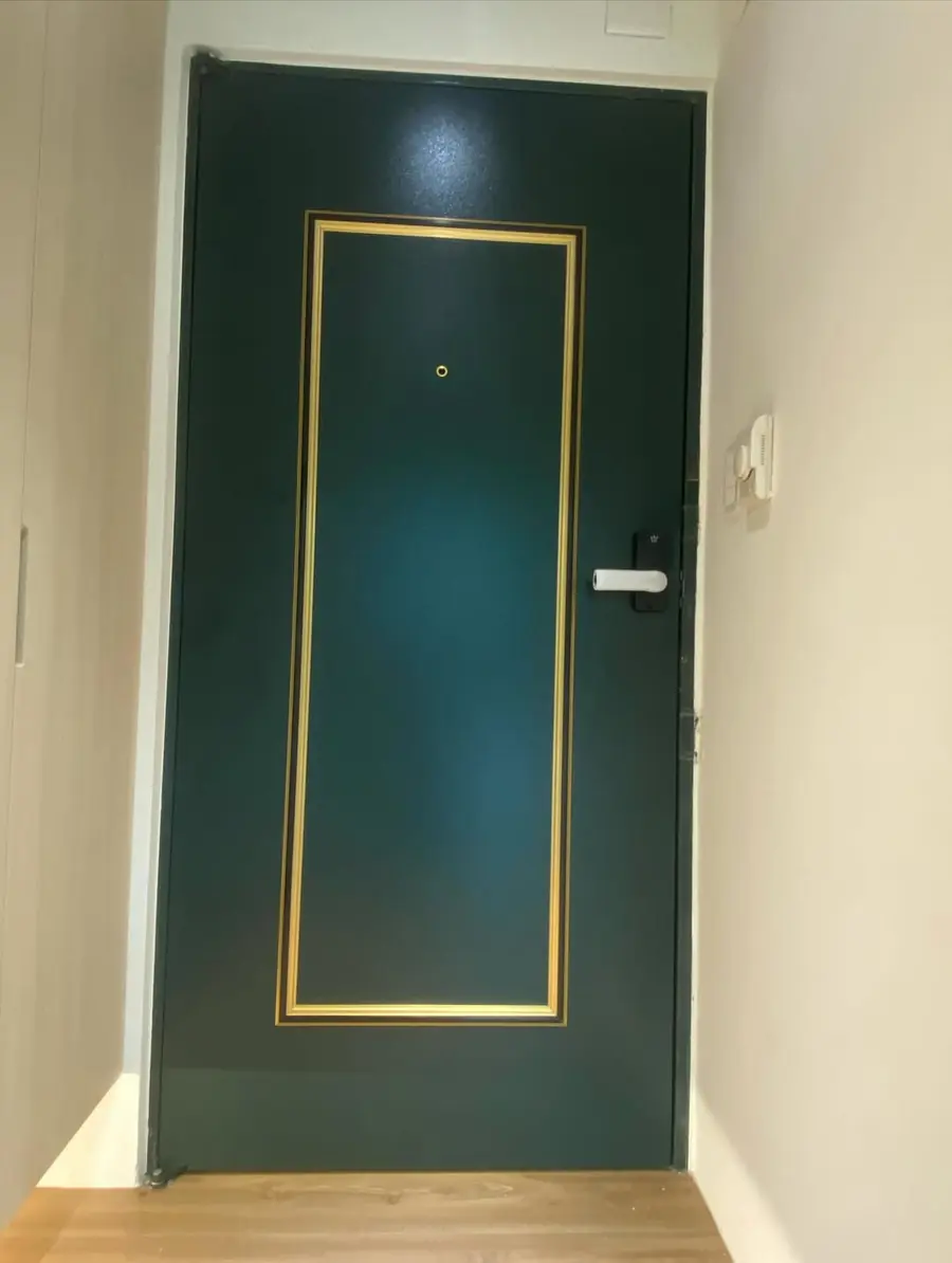 台北市單玄關門安裝施工實績照片 1
