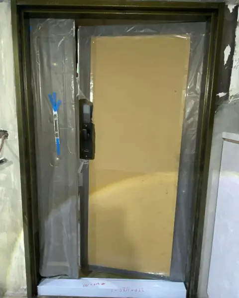 新北市土城區子母門安裝施工實績照片 1