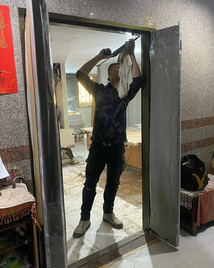 新北市土城區子母門安裝施工實績照片 8