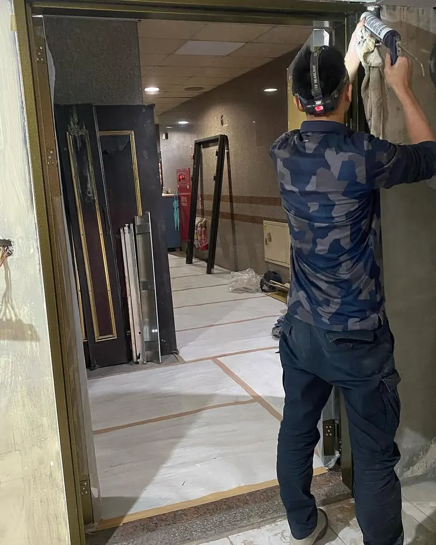 新北市土城區子母門安裝施工實績照片 9