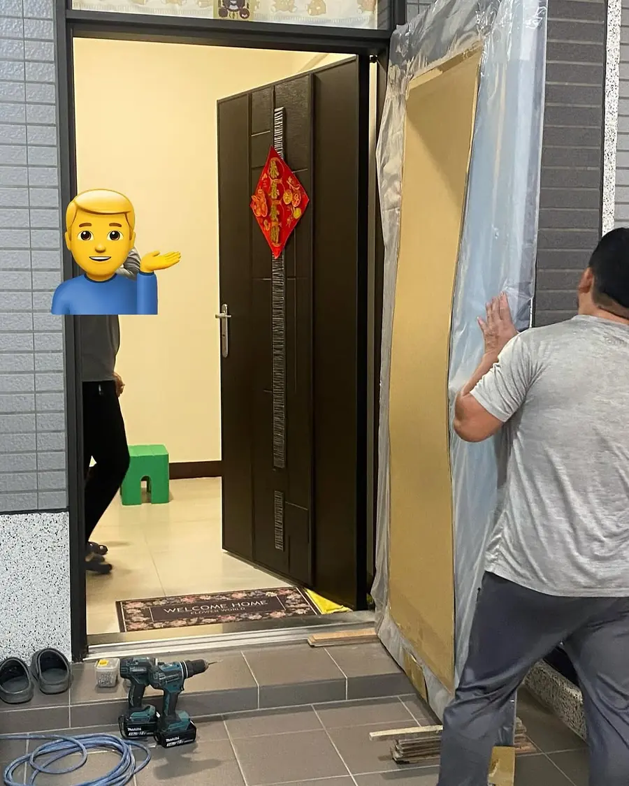 桃園市楊梅區外玄關門安裝施工實績照片 7