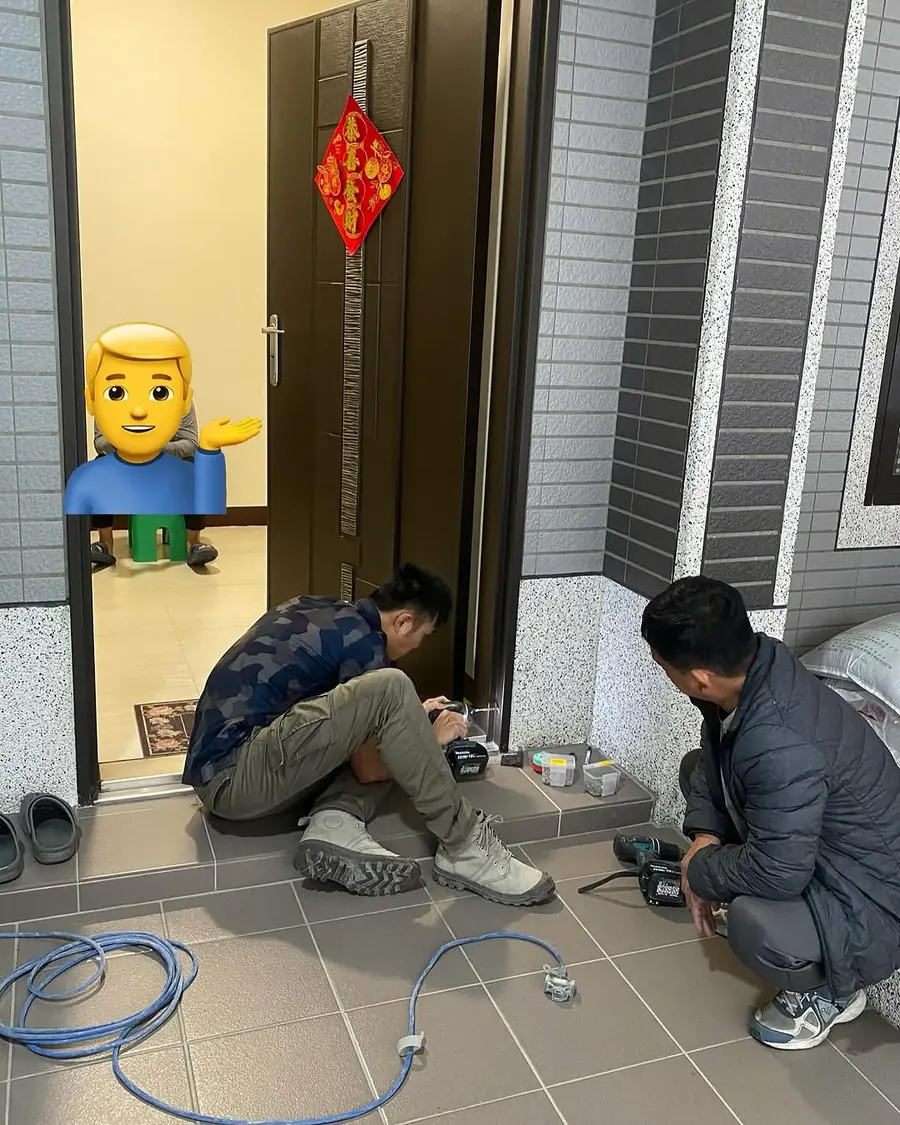 桃園市楊梅區外玄關門安裝施工實績照片 8