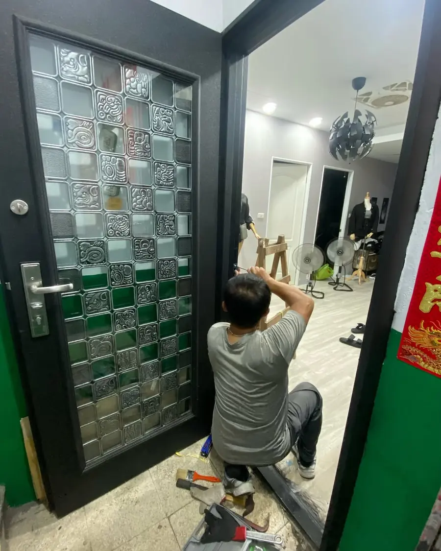 台北市內玄關門安裝施工實績照片 5