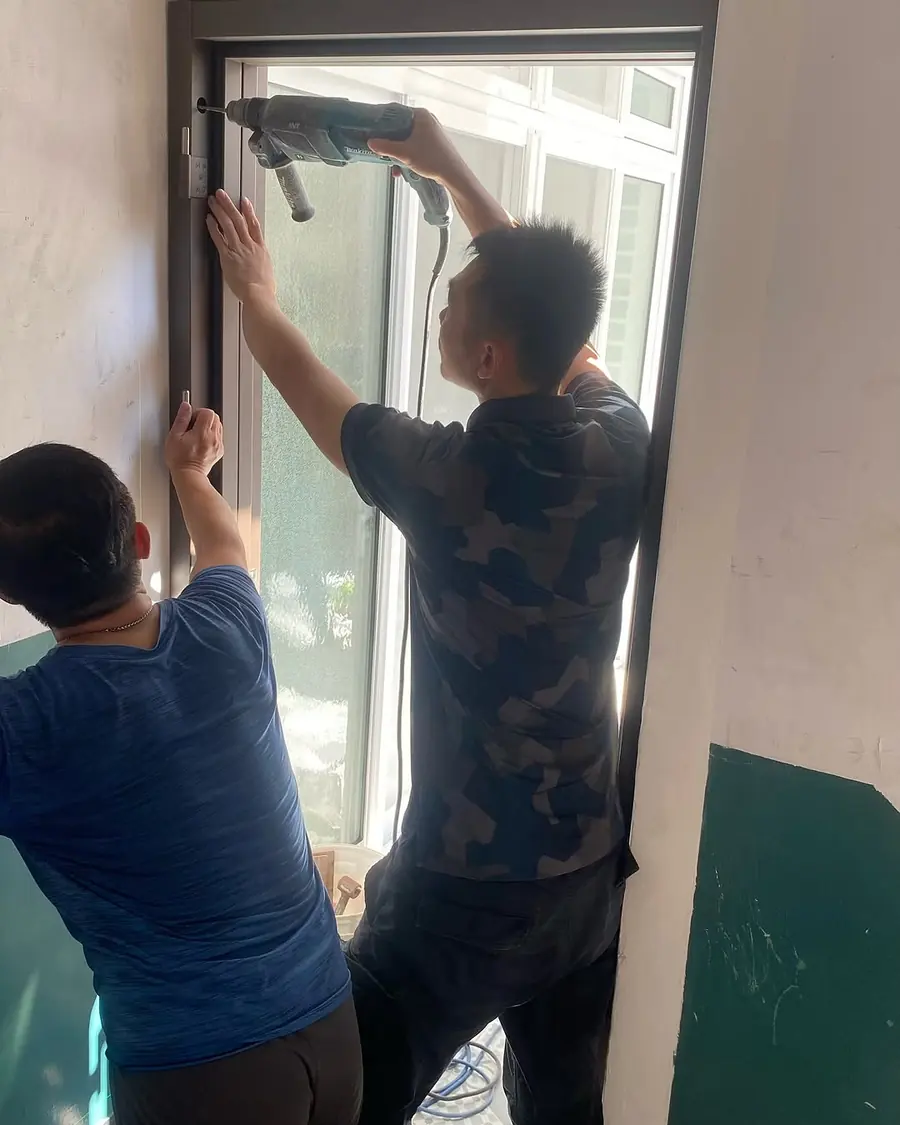 台北市外玄關門安裝施工實績照片 6