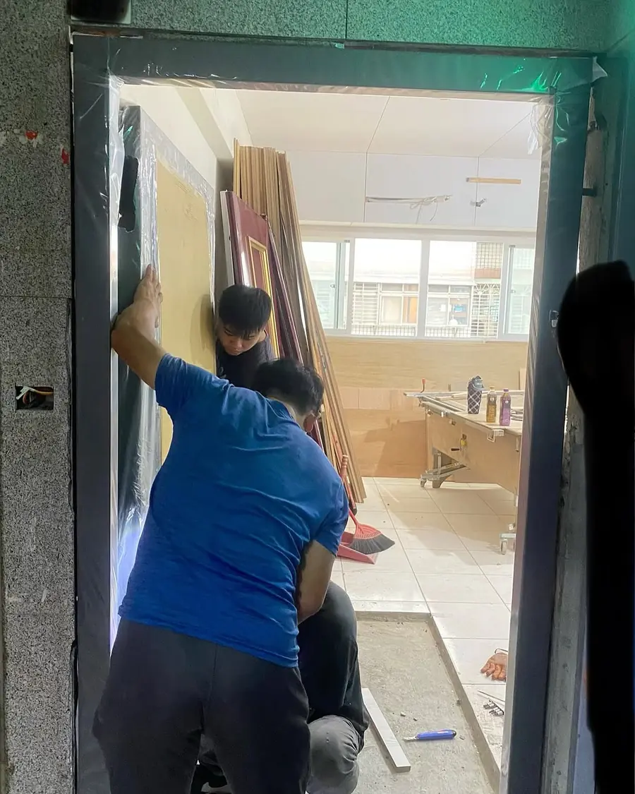 新北市土城區單玄關門安裝施工實績照片 3