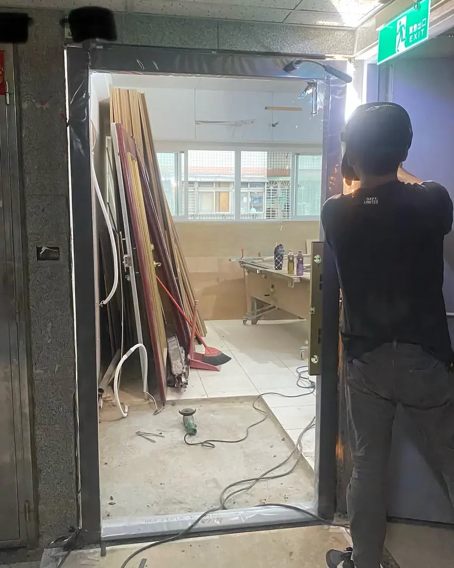 新北市土城區單玄關門安裝施工實績照片 4