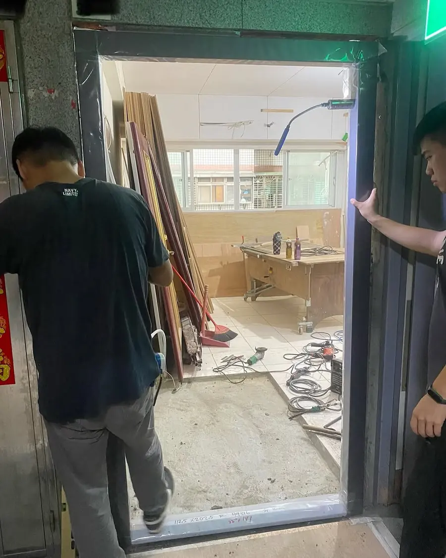 新北市土城區單玄關門安裝施工實績照片 6