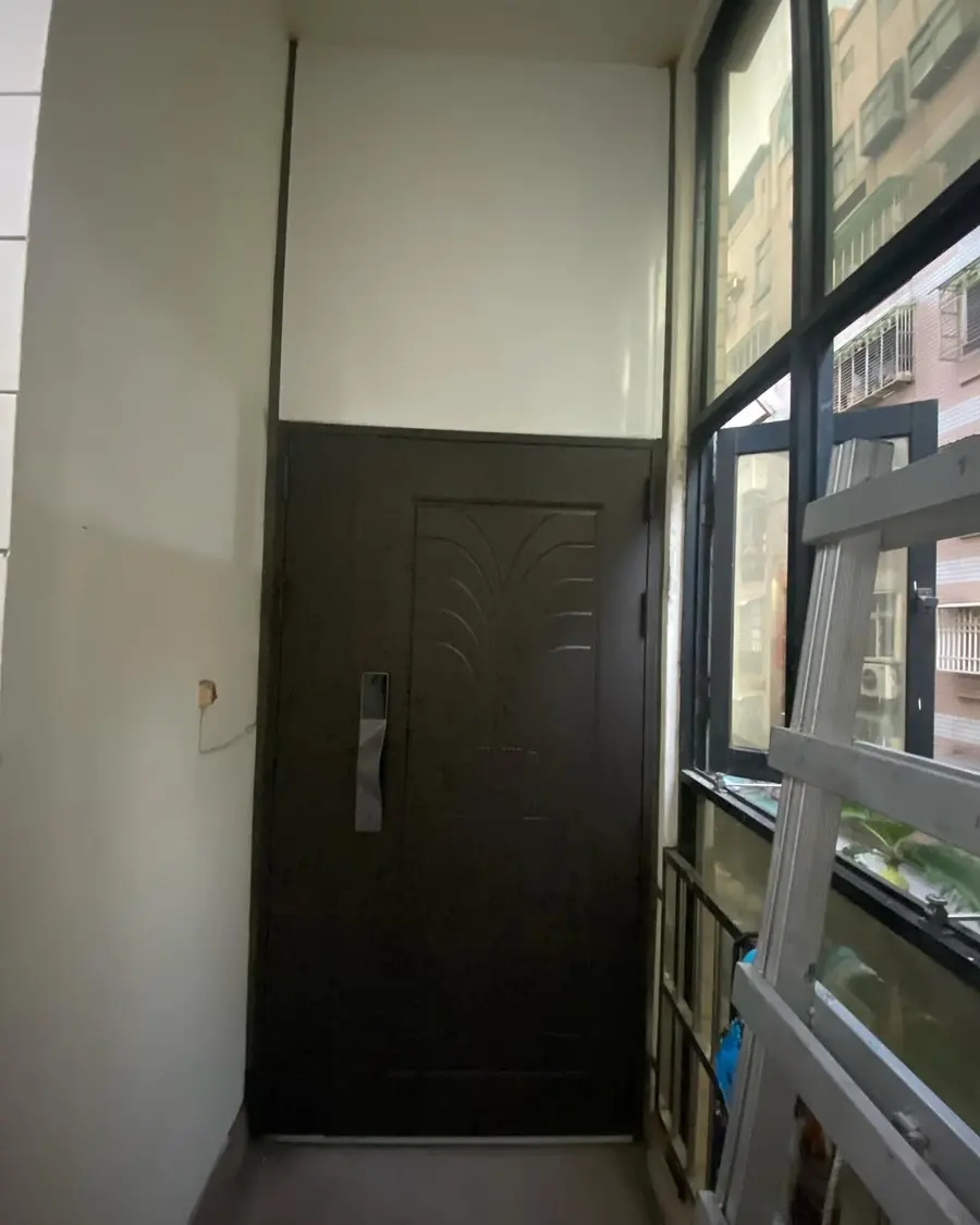 新北市新莊區子母門安裝施工實績照片 1