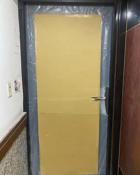 新北市三重區單玄關門安裝施工實績照片 1