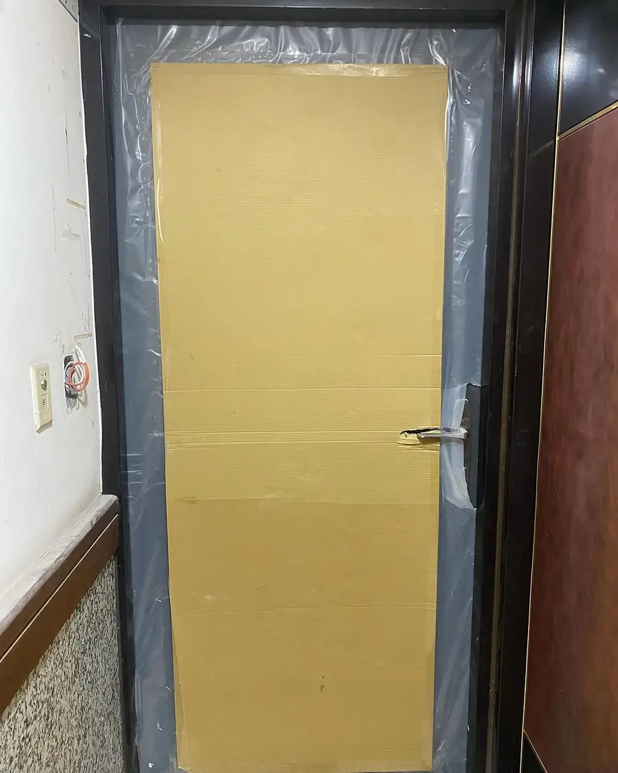 新北市三重區單玄關門安裝施工實績照片 1
