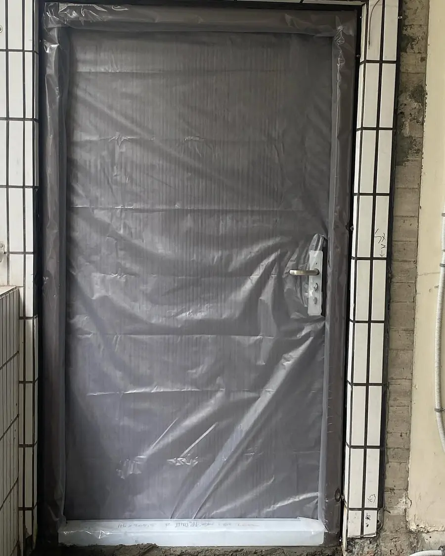 新北市新莊區單玄關門安裝施工實績照片 1