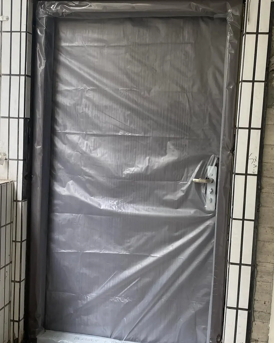 新北市新莊區單玄關門安裝施工實績照片 2