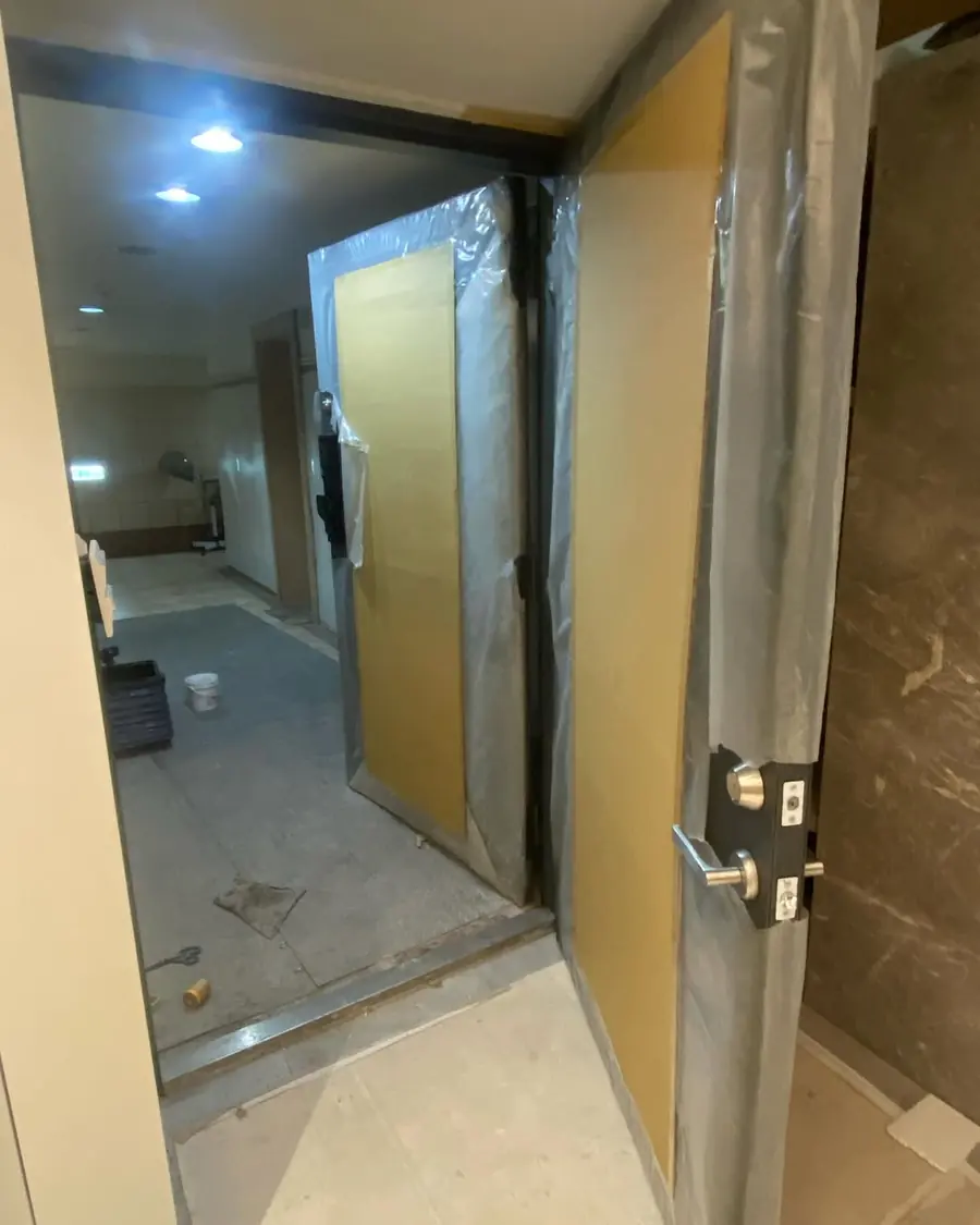 新北市永和區雙玄關門安裝施工實績照片 2