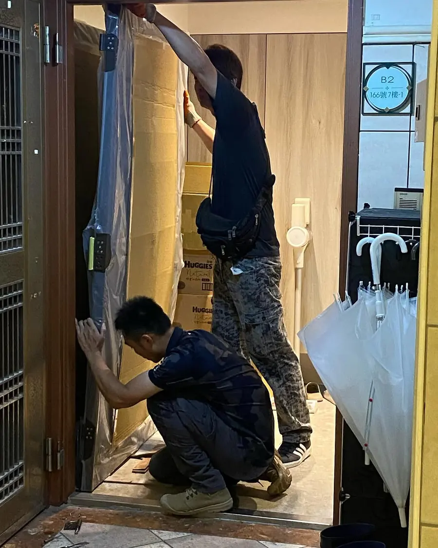 新北市永和區雙玄關門安裝施工實績照片 5