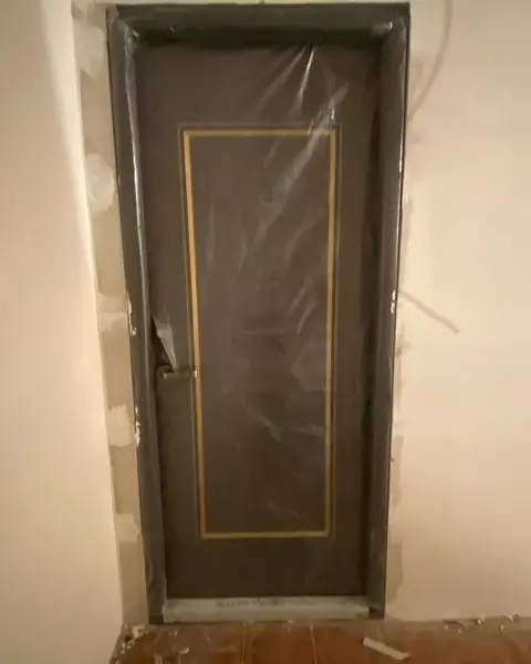 新北市三重區單玄關門安裝施工實績照片 1