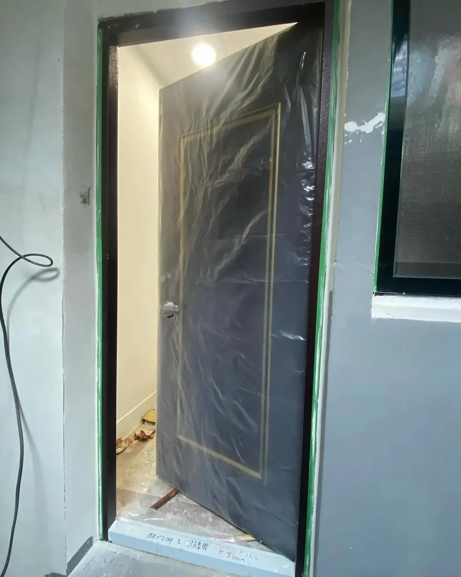 新北市三重區單玄關門安裝施工實績照片 5