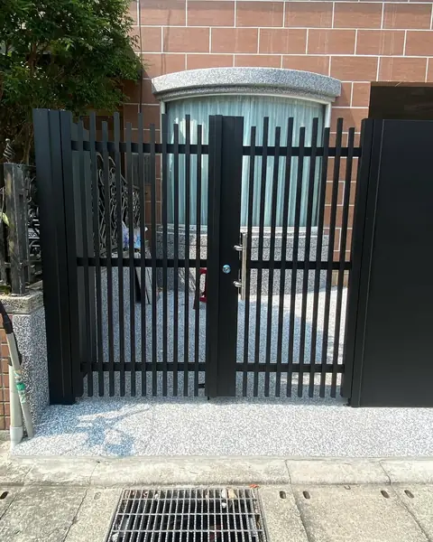 台北市北投區鐵柵門安裝施工實績照片 1